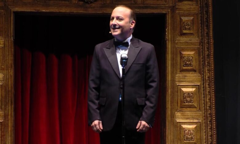 Tolga Çevik’in TOLGSHOW’u MOE Açık Hava Sahnesi’nde İzleyicileri Kahkahalara Boğdu! Tolga Çevik’in TOLGSHOW’u MOE Açık Hava Sahnesi’nde İzleyicileri Kahkahalara Boğdu!